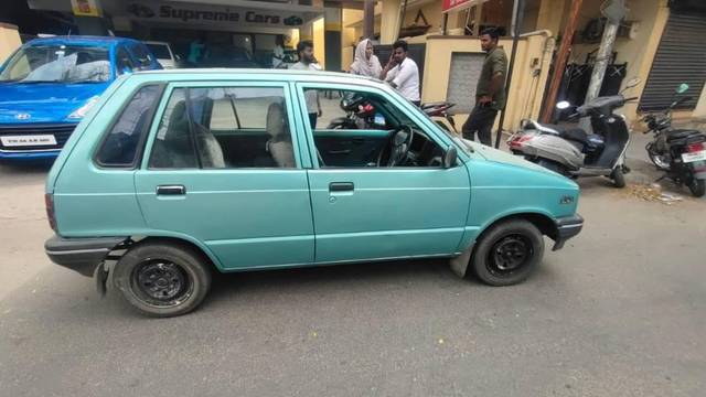 https://images10.gaadi.com/usedcar_image/4535931/original/processed_c33d8970-76d5-41e1-bbb5-2f75a554ea54.jpg?imwidth=6401