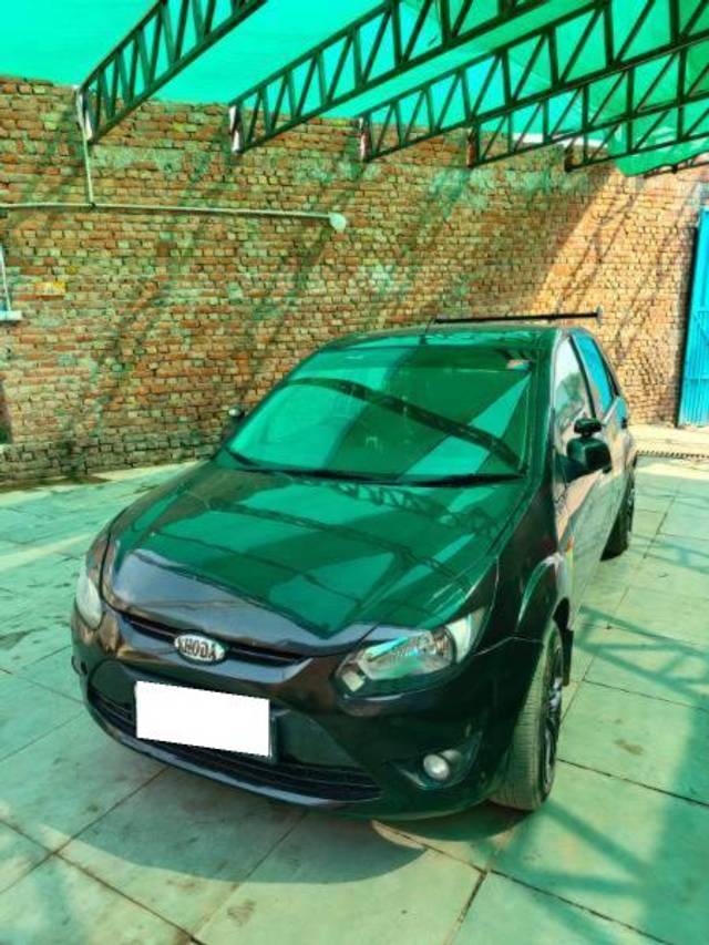 https://images10.gaadi.com/usedcar_image/4535940/original/processed_b74f4447-09a3-4e37-b7aa-a04788fbee56.jpg?imwidth=6400