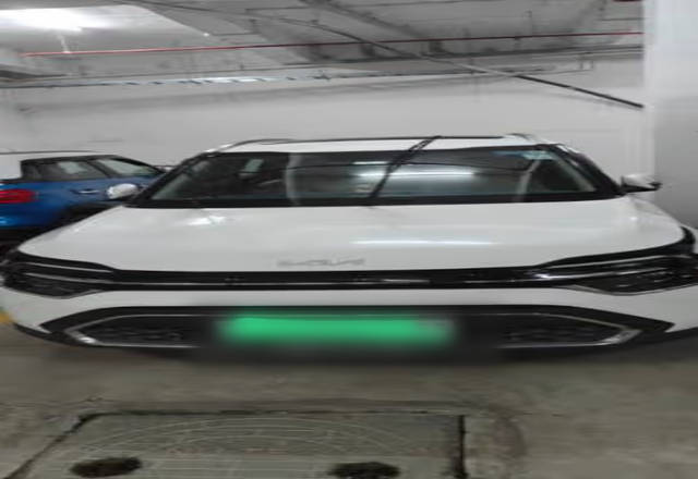 https://images10.gaadi.com/usedcar_image/4535942/original/36e14468-f324-4dff-9d22-34be90b89c4a.?imwidth=6400