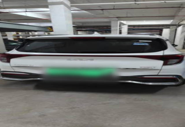 https://images10.gaadi.com/usedcar_image/4535942/original/e64e8d56-19a2-4a92-8ce8-84e1ab88d2b3.?imwidth=6401