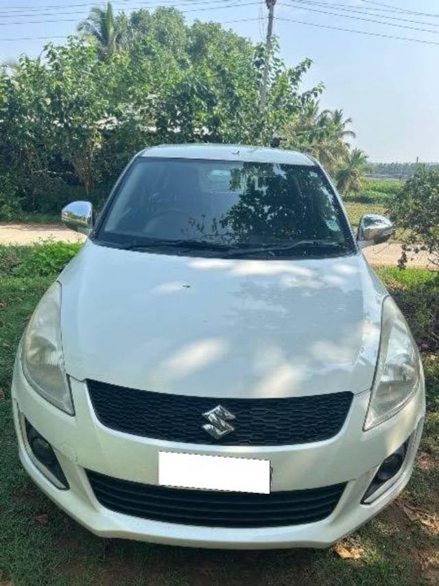 https://images10.gaadi.com/usedcar_image/4535947/original/processed_405c4be6-ff20-4dad-8b27-18128155e7eb.jpeg?imwidth=6400