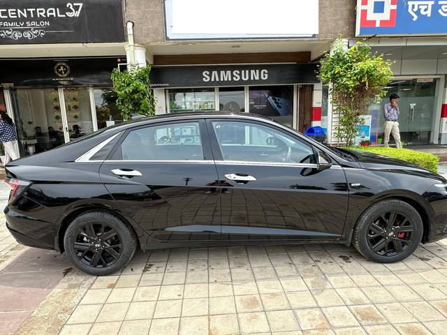https://images10.gaadi.com/usedcar_image/4535953/original/processed_808dfb2ebb08c3f7f1866bf3cb67571e.jpg?imwidth=6401