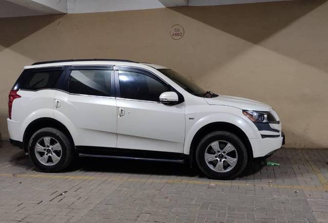 https://images10.gaadi.com/usedcar_image/4535996/original/processed_775b47aa-c4ec-4d85-bb58-fde9b3b86db9.jpg?imwidth=6401
