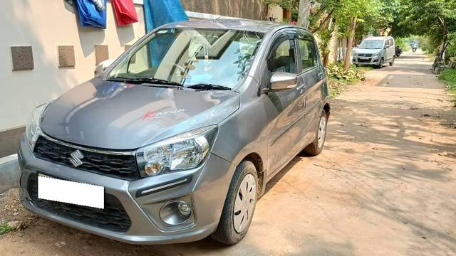 https://images10.gaadi.com/usedcar_image/4536031/original/processed_e672788d-dec2-463e-b2ae-2ba823be546e.jpg?imwidth=6400
