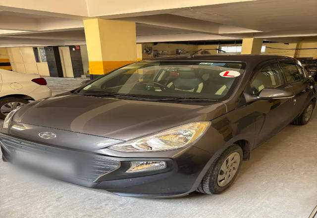 https://images10.gaadi.com/usedcar_image/4536078/original/32d58ff3-4f93-4f24-83f5-450b163ba202.?imwidth=6401