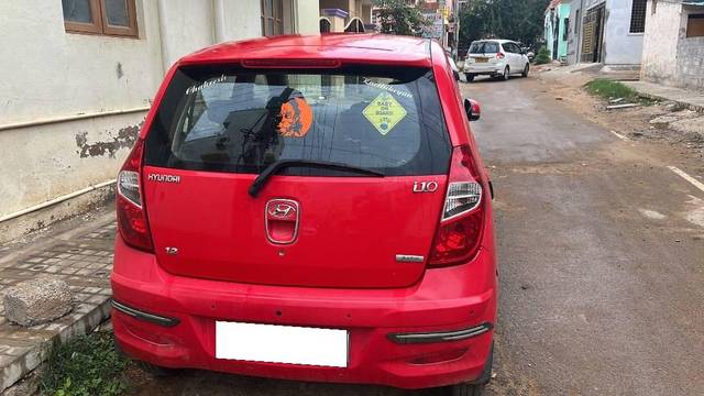 https://images10.gaadi.com/usedcar_image/4536118/original/processed_2d61d595-20f0-4cb8-b780-1bc4615f4f2b.jpeg?imwidth=6402