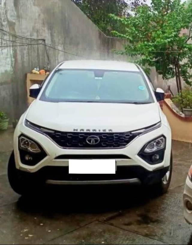 https://images10.gaadi.com/usedcar_image/4536126/original/processed_5bf4a033-170f-42f5-aa18-f540f9e13677.jpg?imwidth=6400