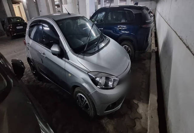 https://images10.gaadi.com/usedcar_image/4536152/original/74ace3e0-ccd7-4f49-9ea0-673ec41e3d9d.?imwidth=6400