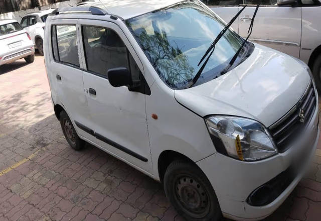 https://images10.gaadi.com/usedcar_image/4536174/original/0ff8f9cb-c494-47ce-9fc6-b7b1c7f633ab.?imwidth=6400