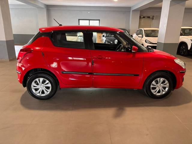 https://images10.gaadi.com/usedcar_image/4536221/original/processed_79694786e2afec704e51fbb703832581.jpg?imwidth=6401