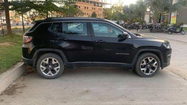 https://images10.gaadi.com/usedcar_image/4536226/original/processed_56dbdc99-36e9-4bd2-8f2e-85290f235d22.jpeg?imwidth=6401