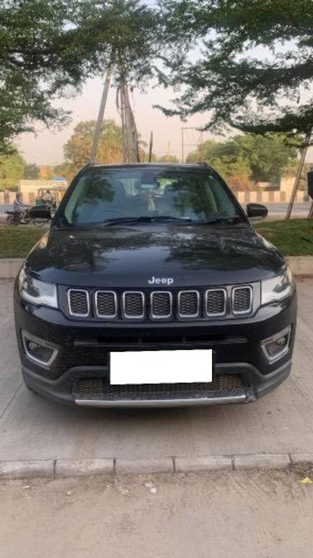 https://images10.gaadi.com/usedcar_image/4536226/original/processed_cf6f7d55-2851-4a07-a4ca-cbca49e9ebc3.jpeg?imwidth=6400