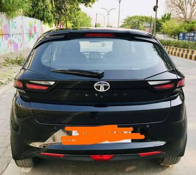 https://images10.gaadi.com/usedcar_image/4536238/original/processed_d68d732a-bf5d-4653-9c91-d3524d50cb45.jpeg?imwidth=6402