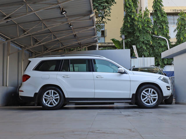 https://images10.gaadi.com/usedcar_image/4536245/original/c42882cd1a040500ba36d7954f2b45a0.jpg?imwidth=6401