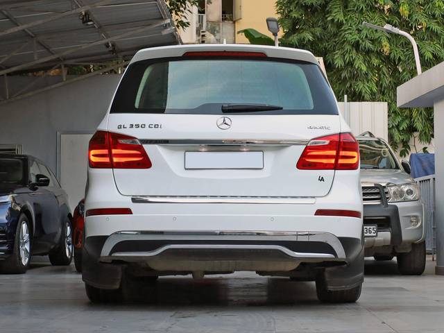 https://images10.gaadi.com/usedcar_image/4536245/original/processed_4f9cf1cd275ee00751698e9e0897376b.jpg?imwidth=6402