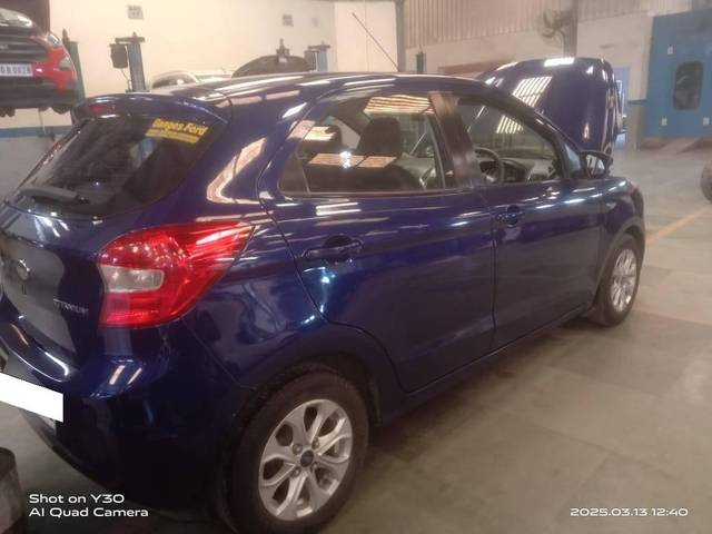 https://images10.gaadi.com/usedcar_image/4536261/original/processed_d0f554cf-435f-4727-9a00-9078b3378538.jpg?imwidth=6400
