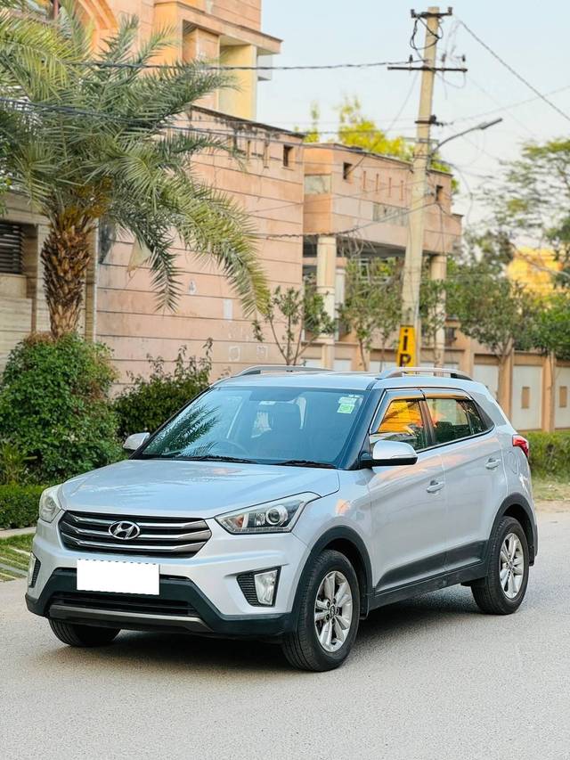 https://images10.gaadi.com/usedcar_image/4536284/original/processed_ff4ef030401fcbd205ba74e84b2d344a.jpg?imwidth=6402