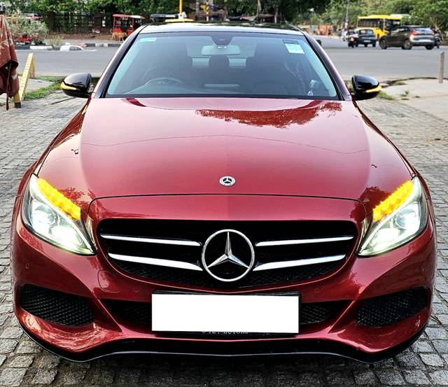 https://images10.gaadi.com/usedcar_image/4536286/original/processed_6cd06a250c1647f1278378f2c629542b.jpeg?imwidth=6402