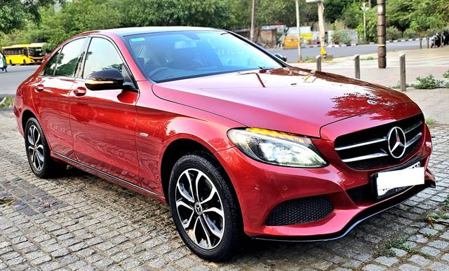 https://images10.gaadi.com/usedcar_image/4536286/original/processed_c812a3d156a51e3c288ef3e5a18405cd.jpeg?imwidth=6400