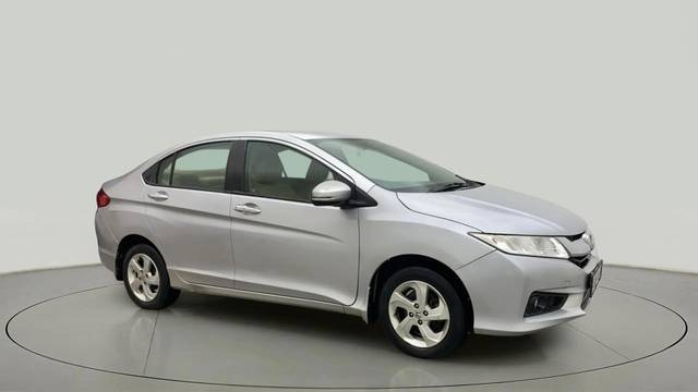 https://images10.gaadi.com/usedcar_image/4536290/original/435942fdba5c3449c61a9f9aa82be59f.jpg?imwidth=6400