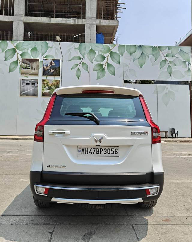 https://images10.gaadi.com/usedcar_image/4536298/original/processed_0d6cdf43f82c16b2625949e8efb34494.jpg?imwidth=6402