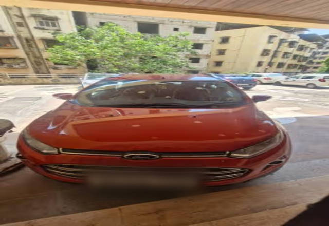 https://images10.gaadi.com/usedcar_image/4536303/original/e742bdd2-b7c1-42c2-bb65-1fbc8518cad9.?imwidth=6400