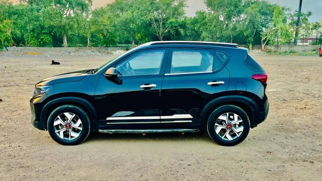 https://images10.gaadi.com/usedcar_image/4536316/original/processed_a766ed87-a4eb-443a-ad30-0dfb46b8b63e.jpg?imwidth=6402