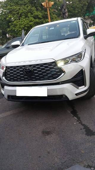 Toyota Innova Hycross Toyota Innova Hycross ZX Hybrid