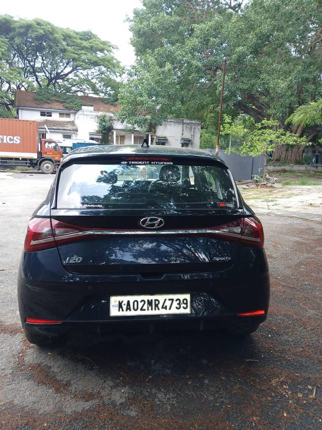 https://images10.gaadi.com/usedcar_image/4536321/original/processed_373f85dc-c227-4159-8ae3-6ade310a02a0.jpg?imwidth=6401