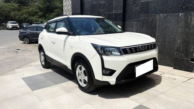 https://images10.gaadi.com/usedcar_image/4536322/original/processed_382ffbb64e6b3bea9545195e107a3e1e.jpg?imwidth=6400