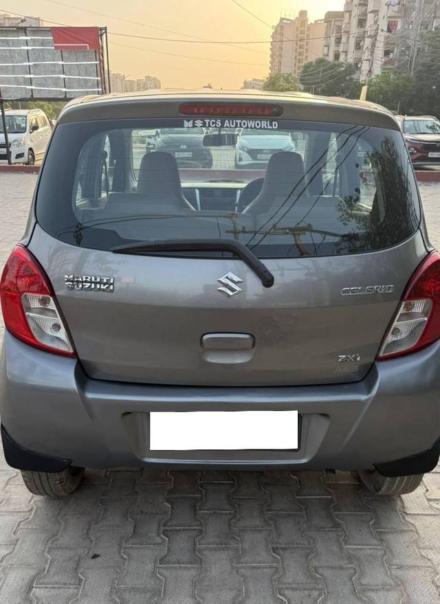 https://images10.gaadi.com/usedcar_image/4536372/original/processed_4923d15c878aef171ea7dd6052c524e2.jpg?imwidth=6402