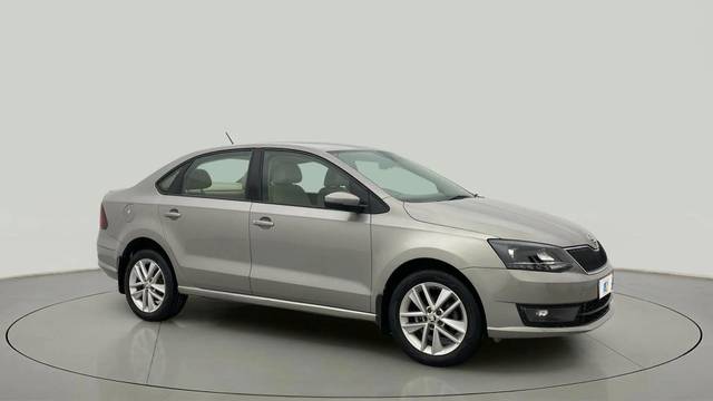 https://images10.gaadi.com/usedcar_image/4536406/original/d3c9c4dc3e1b5a915f7fdcc1816dc1b5.jpg?imwidth=6400