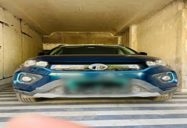 https://images10.gaadi.com/usedcar_image/4536408/original/66bfb666-efa4-47ee-80a2-578fcb5dcf21.?imwidth=6400