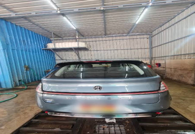 https://images10.gaadi.com/usedcar_image/4536427/original/902d9a7e-0321-430c-a65a-0077703c295a.?imwidth=6402