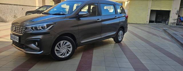 https://images10.gaadi.com/usedcar_image/4536470/original/processed_6d0725e2b827edf07d82bbe7a6912463.jpg?imwidth=6402