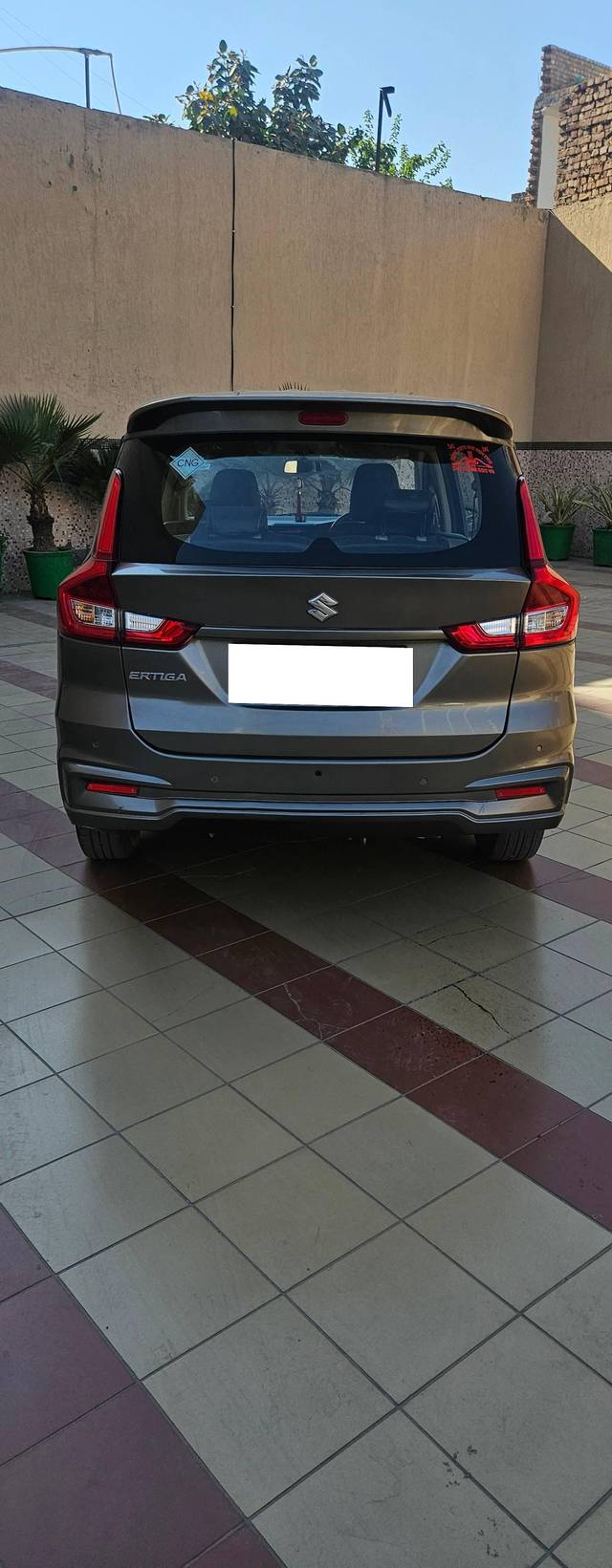 https://images10.gaadi.com/usedcar_image/4536470/original/processed_74555d038d898ebf25d76c07f78738c8.jpg?imwidth=6401