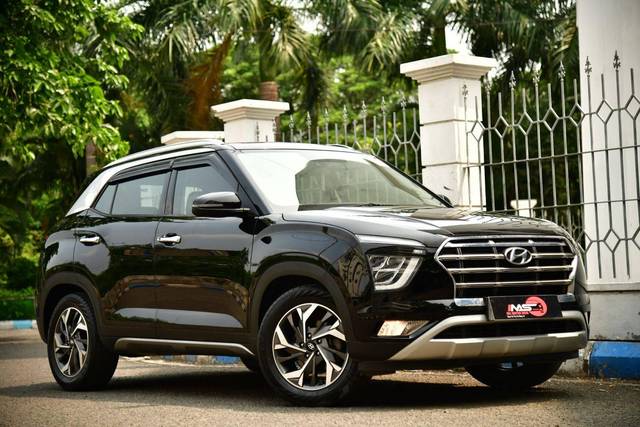 https://images10.gaadi.com/usedcar_image/4536481/original/processed_c3bab0e09934dc8c6a0ee6887fe86d3d.jpg?imwidth=6400