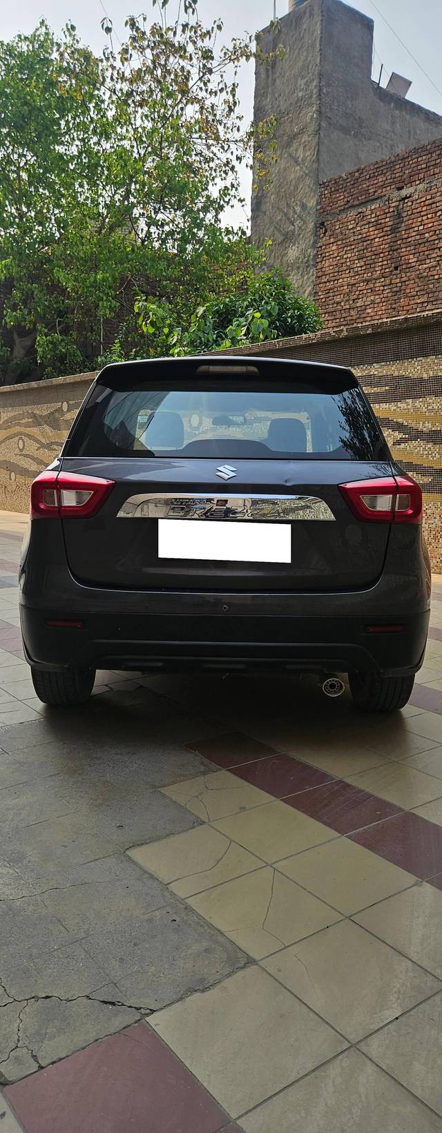 https://images10.gaadi.com/usedcar_image/4536486/original/processed_7856d7b7979df5cf516190d01a25d3a9.jpg?imwidth=6401