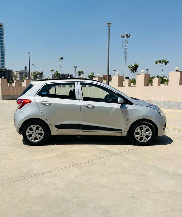 https://images10.gaadi.com/usedcar_image/4536501/original/c1dee8c62ca9a371c6ce1549bb52e71a.jpg?imwidth=6401