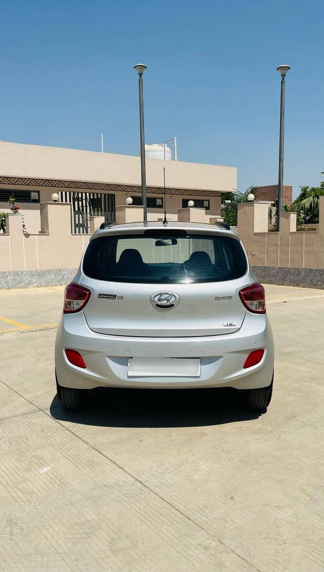 https://images10.gaadi.com/usedcar_image/4536501/original/processed_598d9aabd0371e8bd60aa7032054d50a.jpg?imwidth=6402