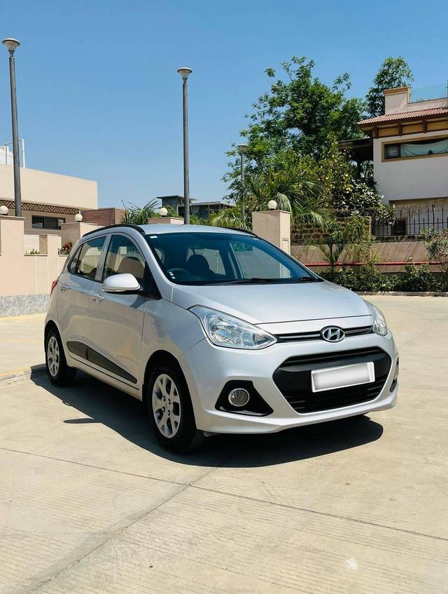 https://images10.gaadi.com/usedcar_image/4536501/original/processed_68141d82a5c51cad6eeff8963b94ab8a.jpg?imwidth=6400