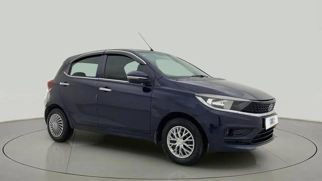 https://images10.gaadi.com/usedcar_image/4536509/original/7367b5a32d7217861612041bef37b035.jpg?imwidth=6400