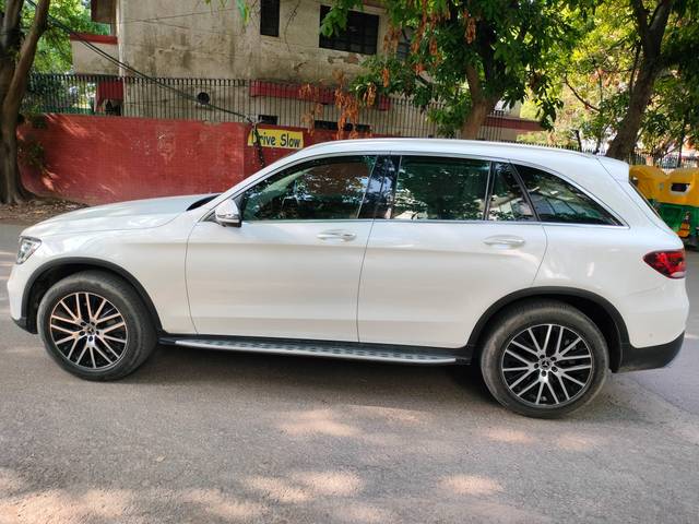 https://images10.gaadi.com/usedcar_image/4536517/original/processed_0bffbb00-20fc-4805-ba7e-e11cbe90a243.jpg?imwidth=6402
