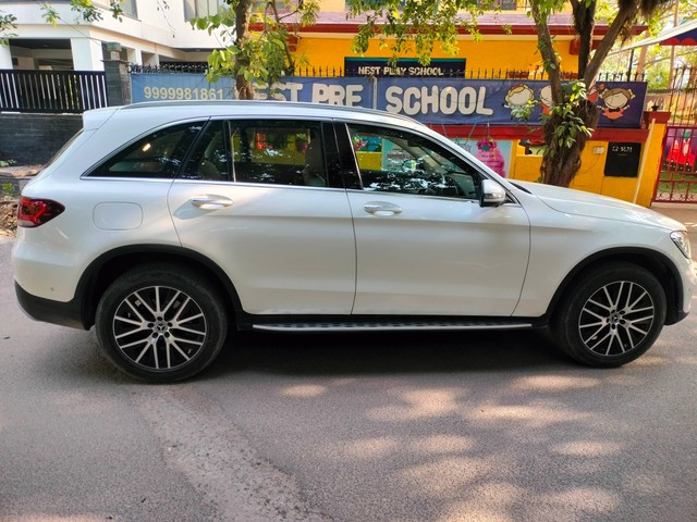 Second-hand 2022 Mercedes-Benz GLC 220d 4MATIC for sale in Gurgaon-3