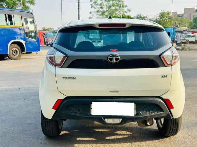 https://images10.gaadi.com/usedcar_image/4536519/original/processed_796ff4b6ae12c48430f1e1ab3d162f3b.jpg?imwidth=6401
