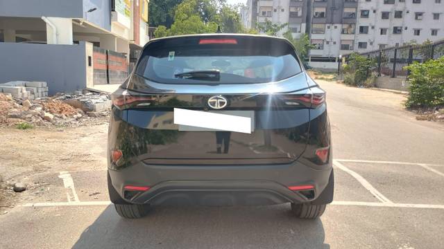 https://images10.gaadi.com/usedcar_image/4536521/original/processed_bc7f2adaa3480b20d0df62b7de38ee45.jpg?imwidth=6402