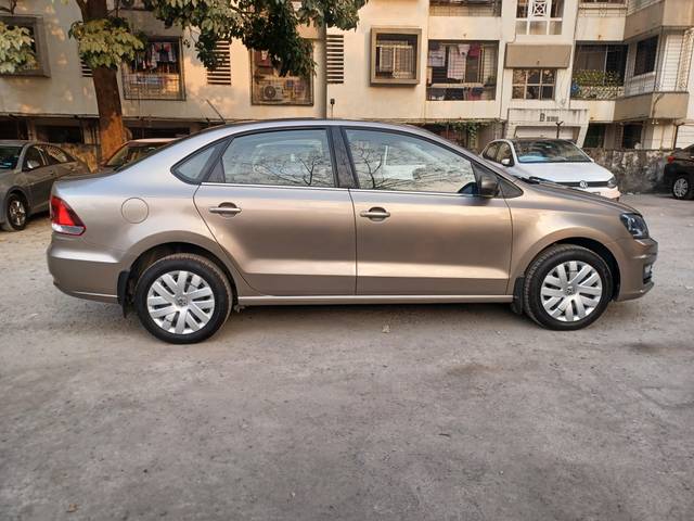 https://images10.gaadi.com/usedcar_image/4536545/original/processed_93efe42092241119bc30cfe48e082f24.jpeg?imwidth=6401