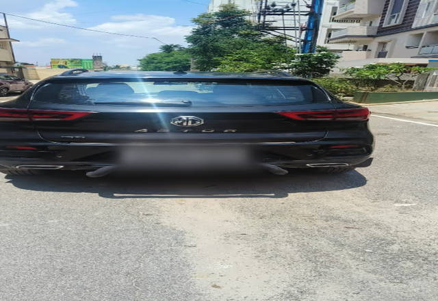 https://images10.gaadi.com/usedcar_image/4536577/original/2c7b8c8f-eff4-4158-a014-d8e90e3d876a.?imwidth=6402