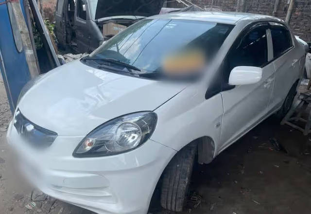 https://images10.gaadi.com/usedcar_image/4536600/original/2a08839c-6d38-435b-bbd7-14c995ff759c.?imwidth=6401