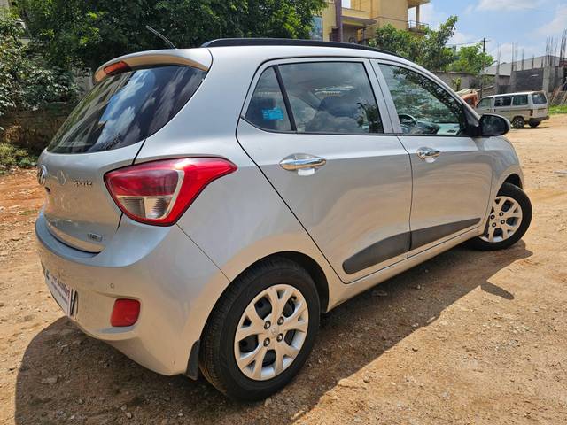 https://images10.gaadi.com/usedcar_image/4536628/original/processed_bdf14e76bc03c600b52096c9f1330f1d.jpg?imwidth=6402